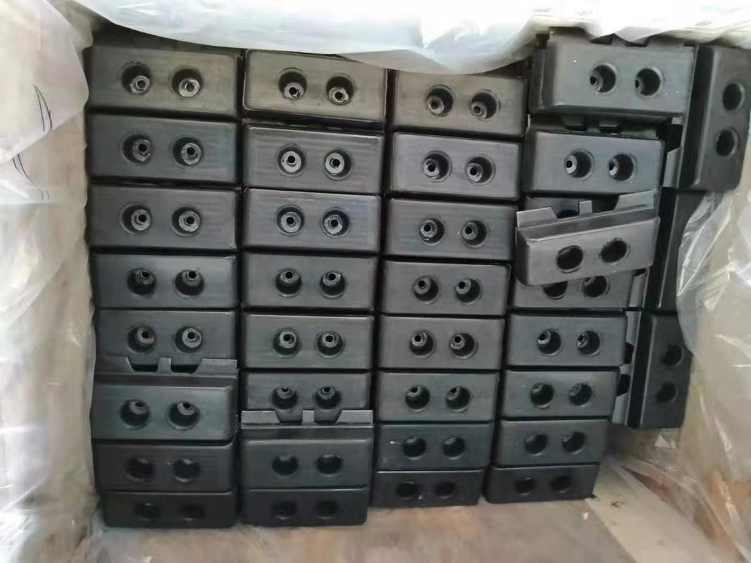 450mm/600mm przykręcane gumowe nakładki na gąsienice do PC30 PC40 PC45 PC60 PC75 koparka gumowe nakładki na gąsienice
