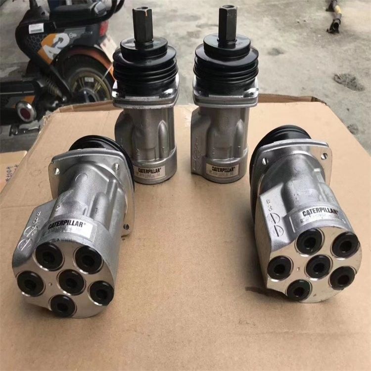 YN30V00111F1 SK200-8 SK210-8 SK250-8 SK330-8 SK350-8 Uchwyt sterujący joystickiem Hydrauliczny zawór pilotowy do koparki