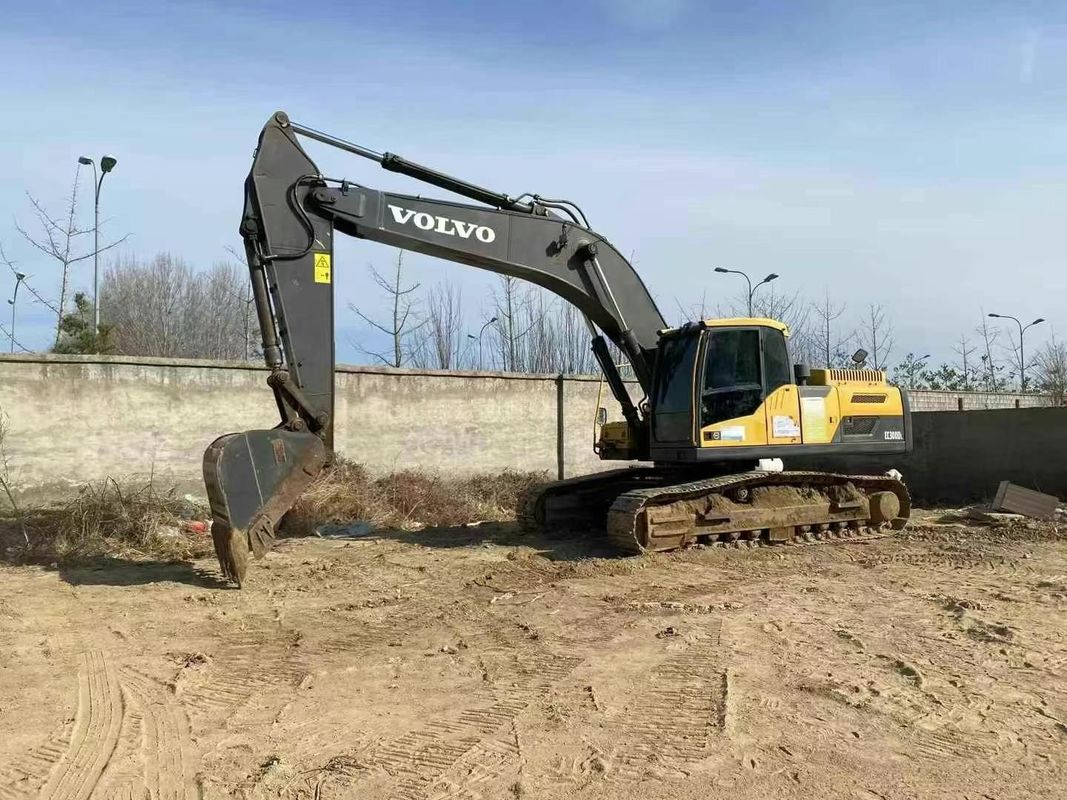 Niezawodne używane koparki EC300DL do budownictwa i górnictwa