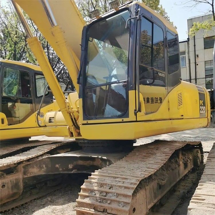 Stosowany koparz Komatsu PC200-6 z odnowionym silnikiem Cummins do górnictwa budowlanego