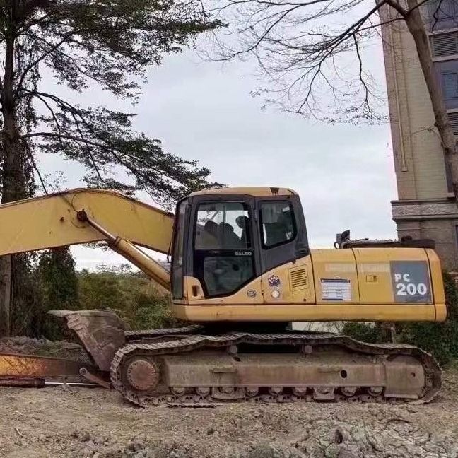 Mocny użyty koparz Komatsu PC200-7 z 18 m długi ramię do ciężkiej budowy