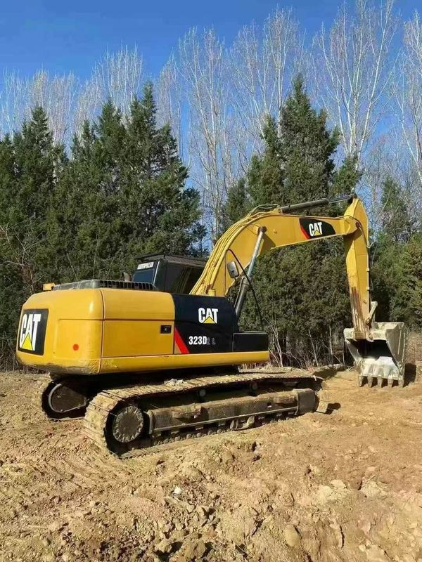 Używany grabarz Caterpillar 323D W doskonałym stanie gotowy do ciężkich prac budowlanych