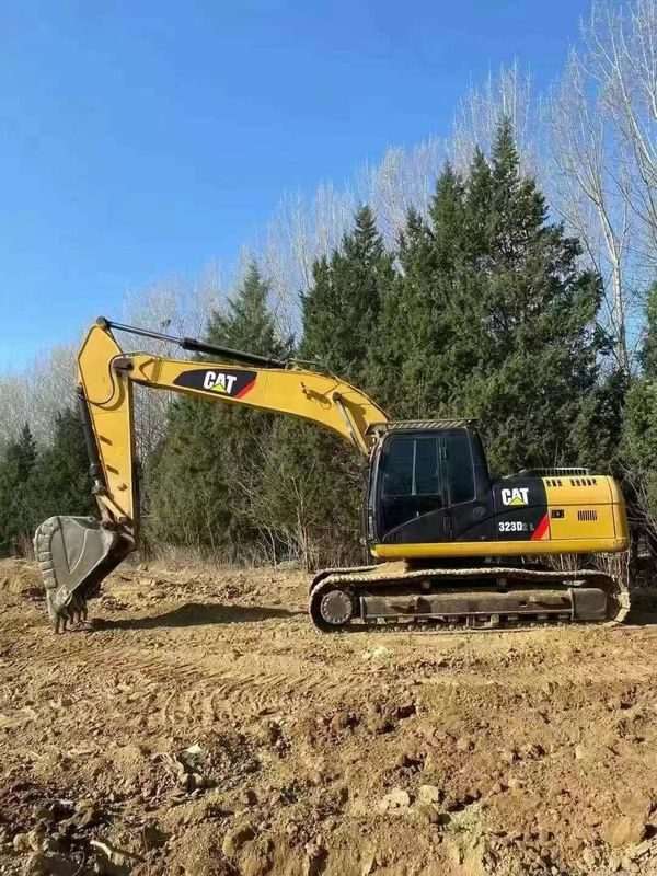 Używany grabarz Caterpillar 323D W doskonałym stanie gotowy do ciężkich prac budowlanych