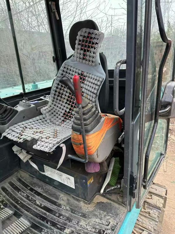 Sprzedaję używaną koparkę Kobelco SK60-8