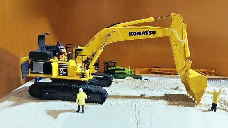 1/43 Skala Komatsu PC520LC-11M0 Model koparki stopowej do odlewu - Licencjowany kolekcjoner
