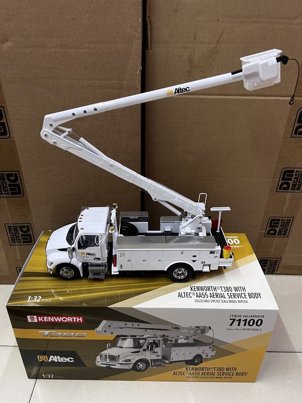 DM 1/32 Kenworth T380 Placówka robocza z powietrza Samochód ciężarowy Zestaw konstrukcyjny Pojazd konstrukcyjny Model 71100