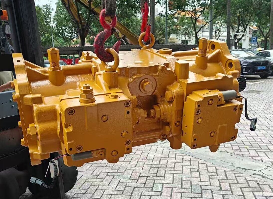 Komatsu PC3000-6 Zestaw pompy hydraulicznej 708-2К-00013, 708-2К-00023, 708-2К-00033 Części zamienne koparki Główna pompa