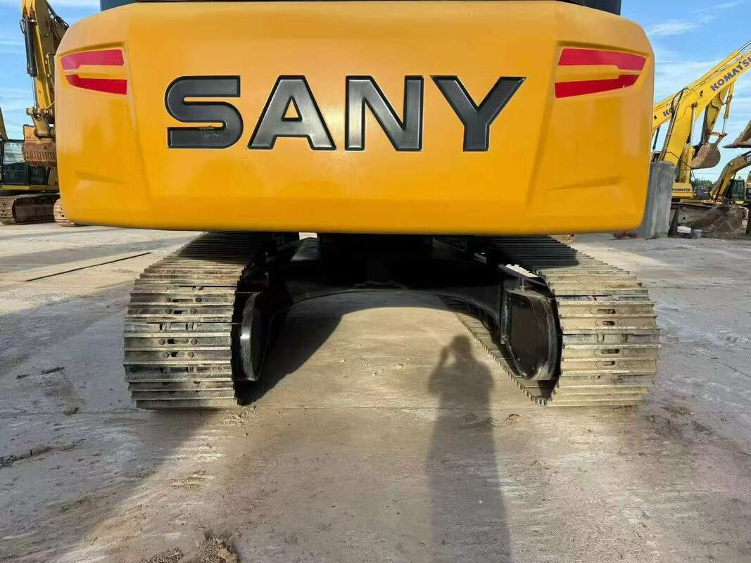 Nowa koparka Sany 335 z silnikiem Isuzu III.