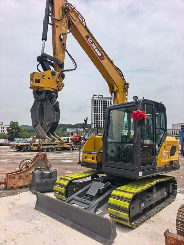 98% Nowa koparka XCMG XE75G z gumowymi podkładkami